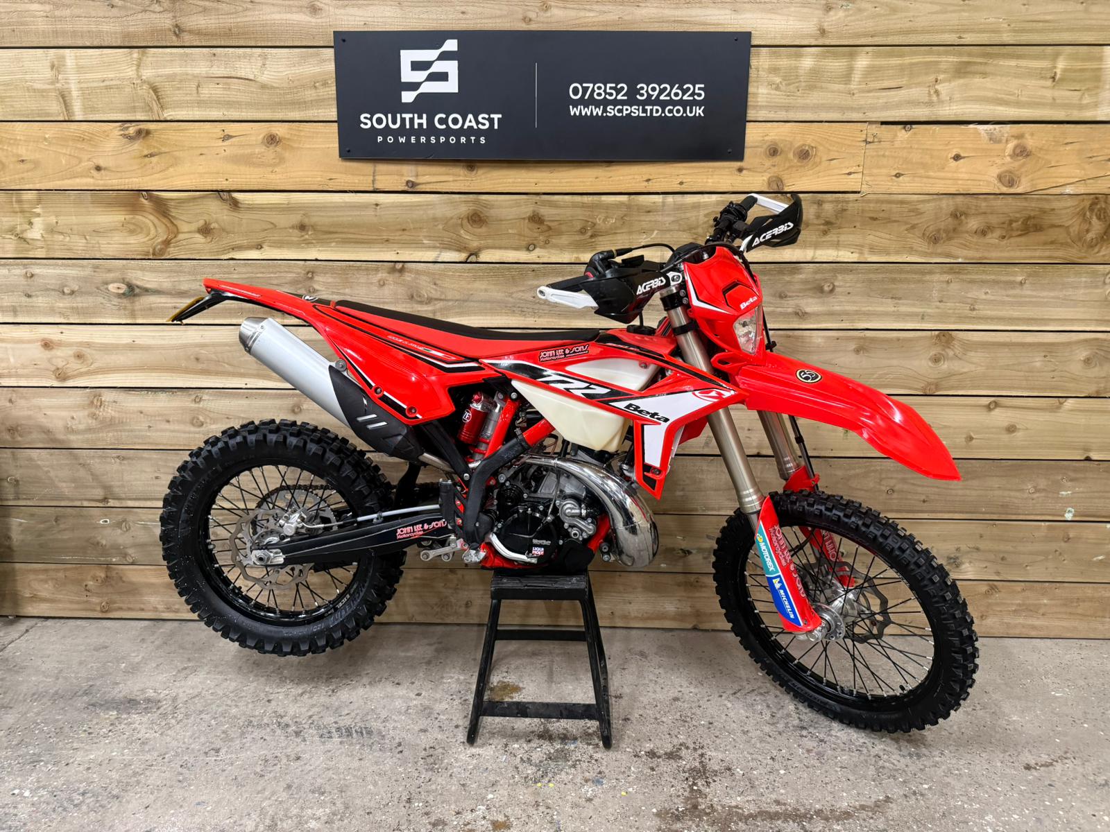 Beta 200 RR enduro bike Very clean low use bike Electric Start